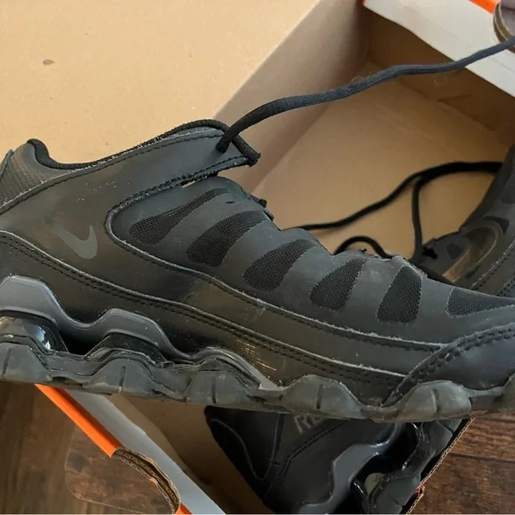 Black Nike Reax - Picture 4 of 10